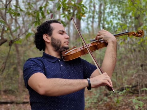 Samuel Abraham Vargas playing the violin. Media provided by Elena Kolbrek.