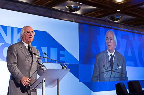 Frank Abagnale as a special guest of Experian Day 2015. Photo by Michele Monteleone at Experian Day. 
Originally posted on Flickr at https://www.flickr.com/photos/experianday/23445871675. CC BY-ND 2.0.