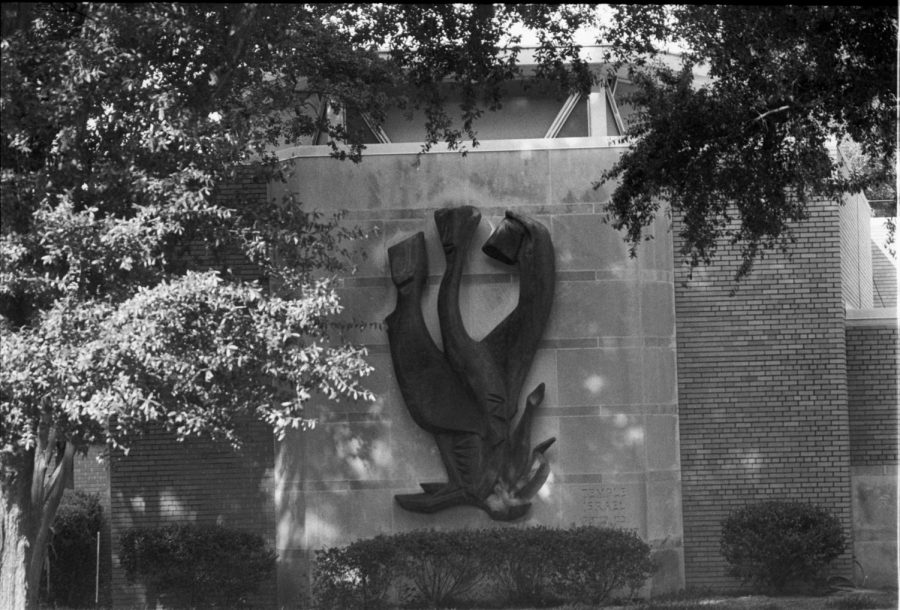 Photo of the sculpture of the Hebrew letter shin on the outside of Temple Israel by Jessica DeMarco-Jacobson. Kodak 5222 film. 